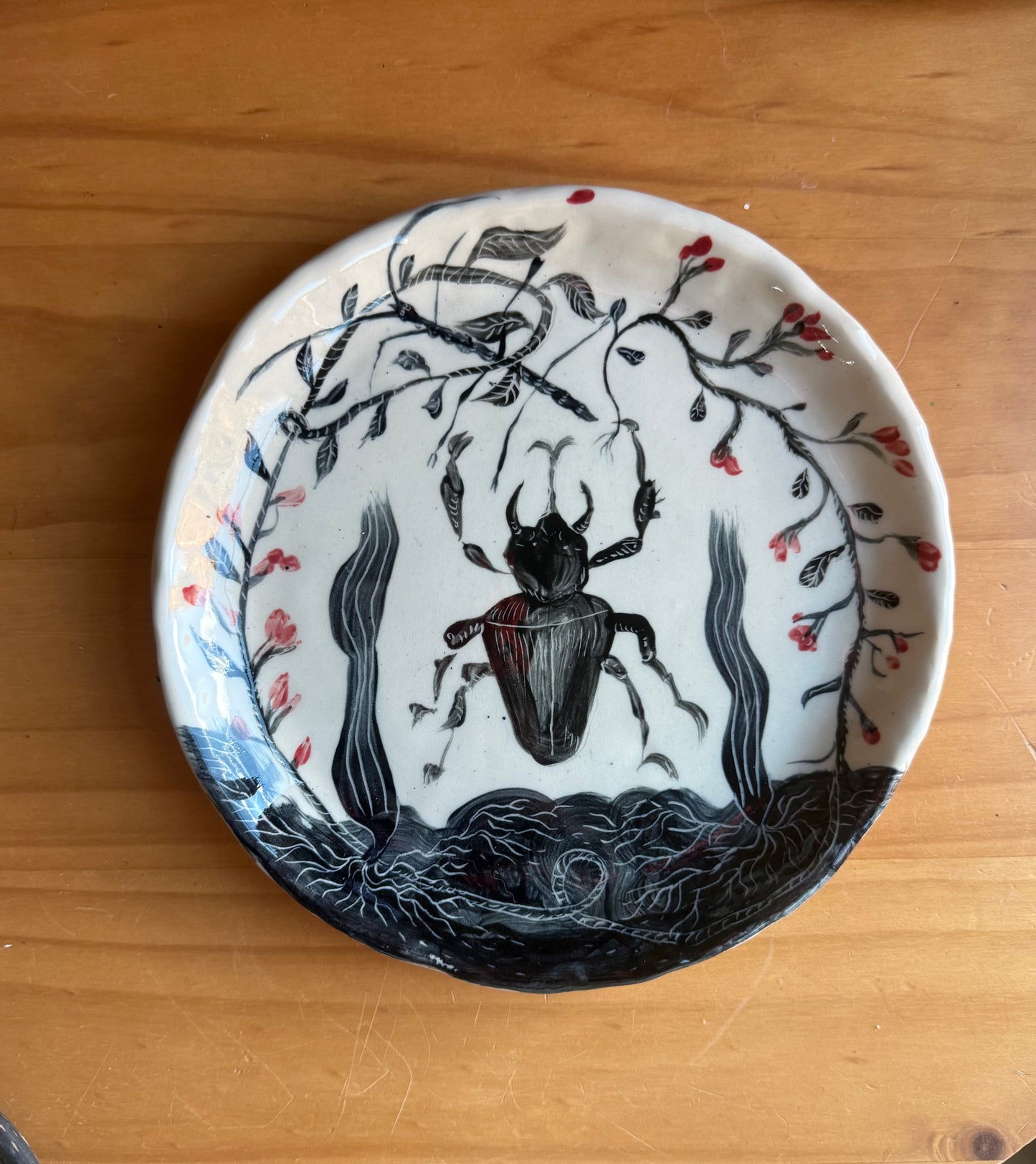 Garden beetle plate