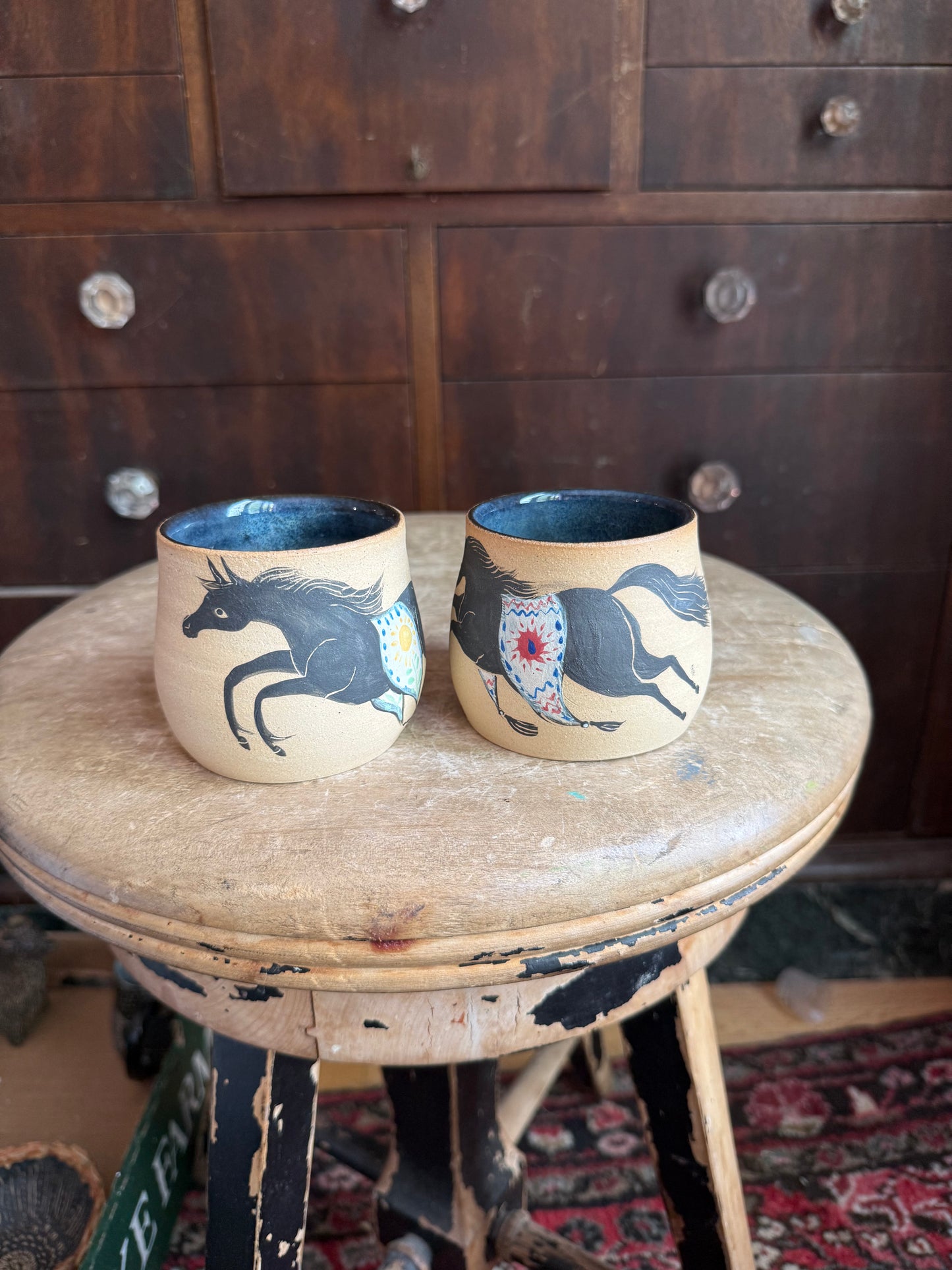 Horse with blanket cup